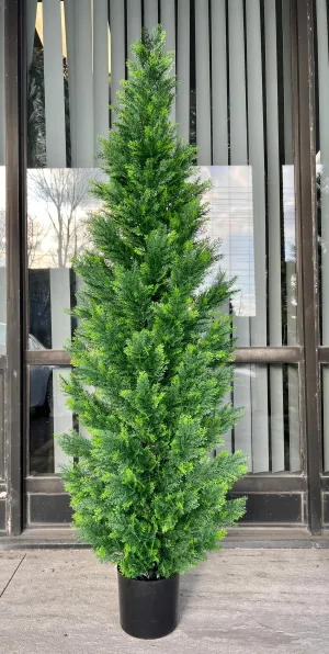 Artificial cedar tree with UV resistance -6’