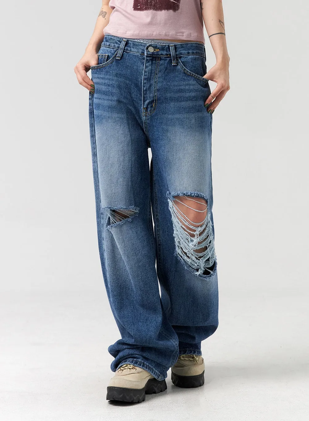 Mid-Wash Ripped Jeans CL328